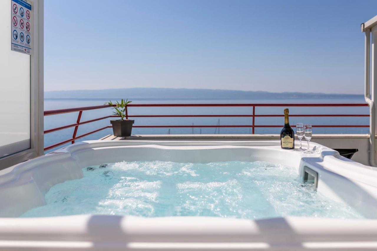 Seaside Penthouse With Hot Tub Sky Living Split Exterior foto